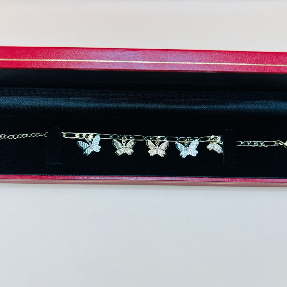 New-14k Oro Laminado tri Gold butterfly bracelet 8in-long with Extender!